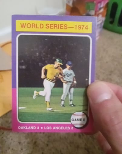 1975 Topps #465 World Series Game 5 Joe Rudi — front