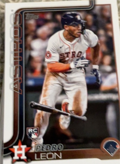 2025 Topps #30 Pedro León — front