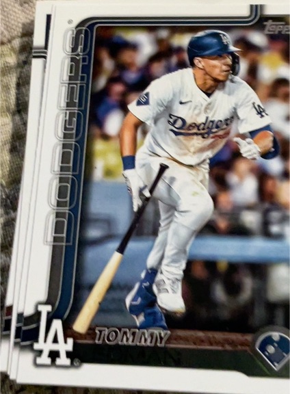 2025 Topps #214 Tommy Edman — front