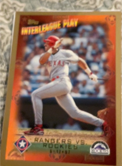 1998 Topps #273 Juan Gonzalez Texas Rangers — front