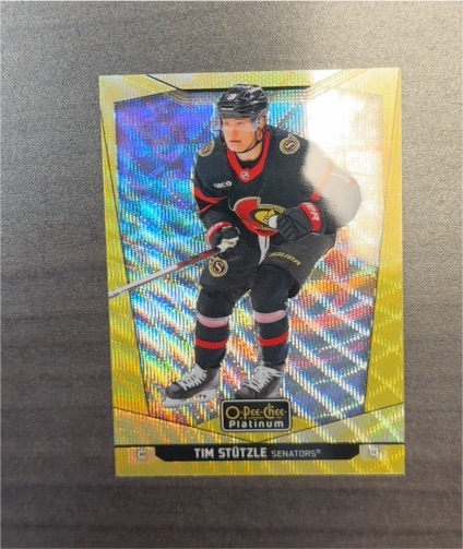 2024-25 O-Pee-Chee Platinum #195 Tim Stützle Neon Yellow Surge — front