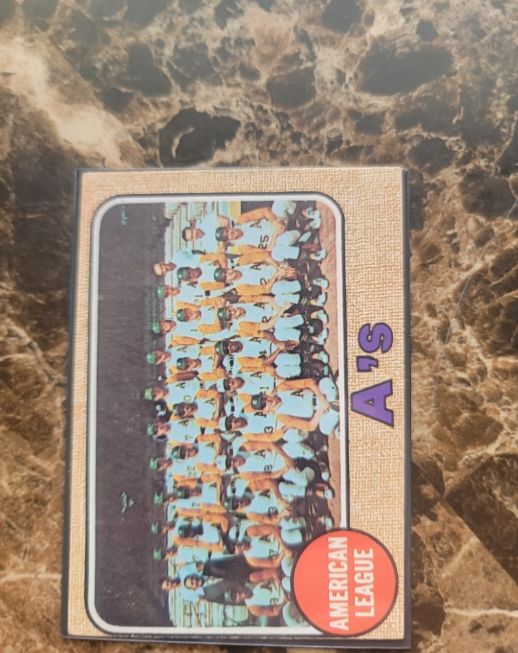 1968 Topps #554 Oakland Athletics Team — front