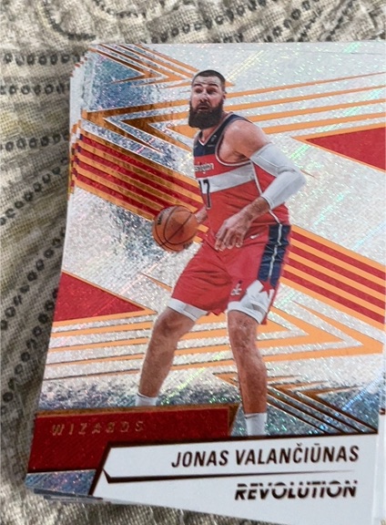 2024-25 Panini Revolution #99 Jonas Valančiūnas — front
