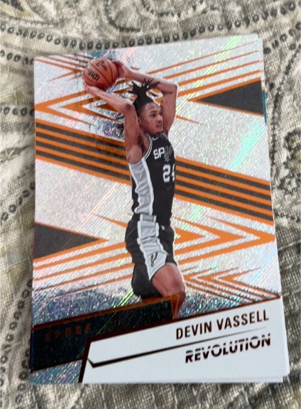 2024-25 Panini Revolution #24 Devin Vassell — front