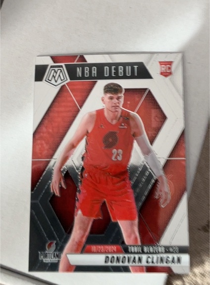 2024-25 Panini Mosaic NBA Debut #261 Donovan Clingan — front