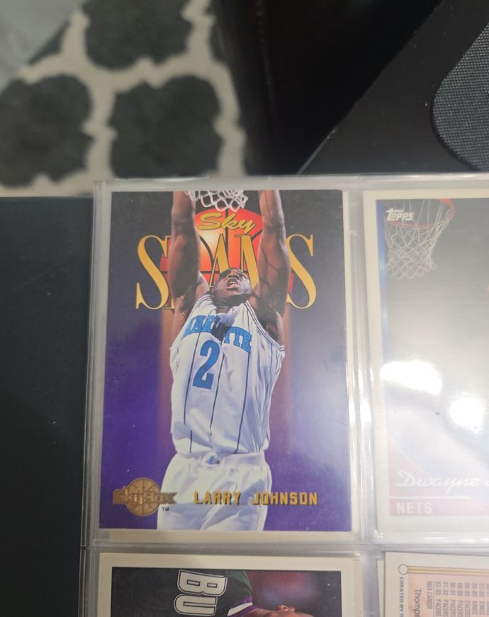 1995 Skybox #306 Larry Johnson — front