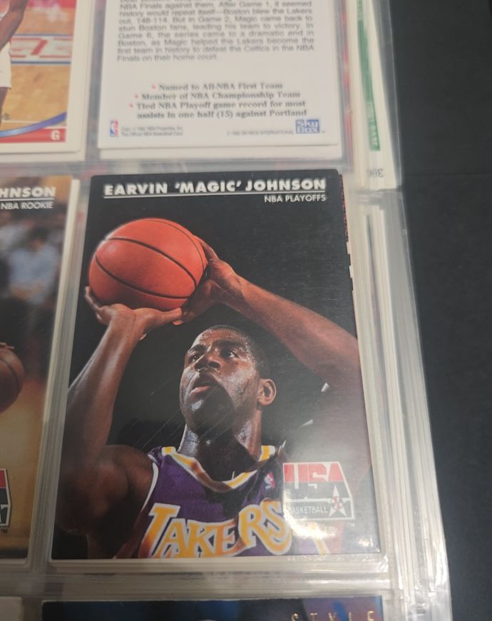 1992 Skybox USA #33 Earvin 'Magic' Johnson — front