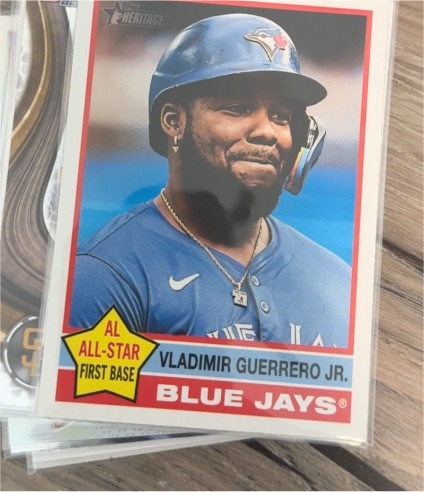2025 Topps Heritage #165 Vladimir Guerrero Jr. — front