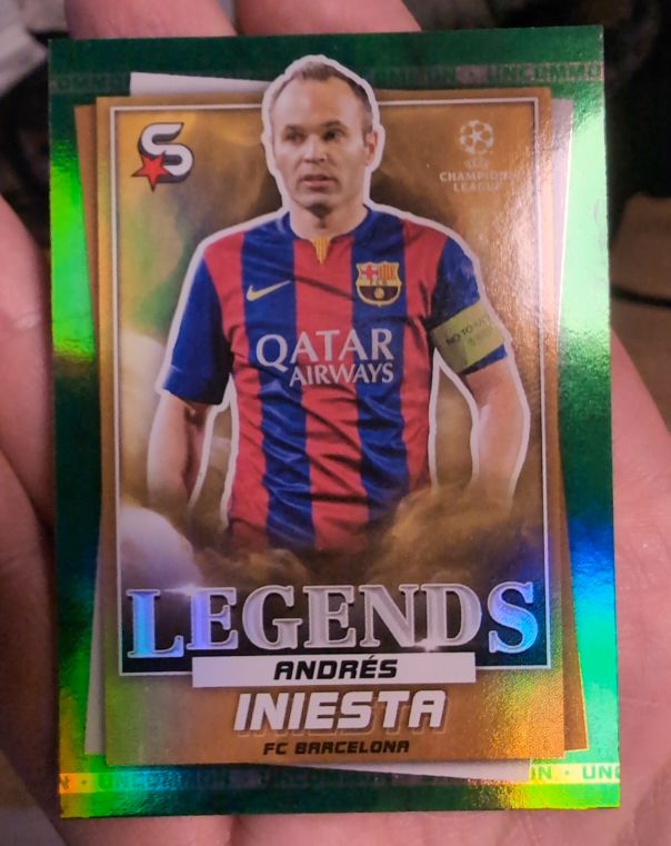 2022-23 Topps UEFA Superstars #195 Andrés Iniesta — front