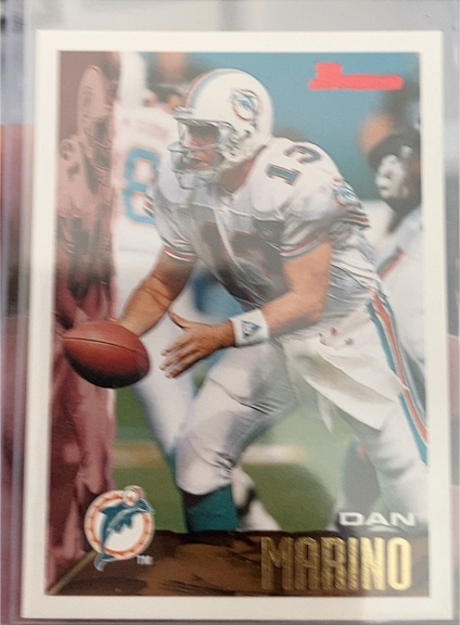 1995 Bowman #40 Dan Marino — front