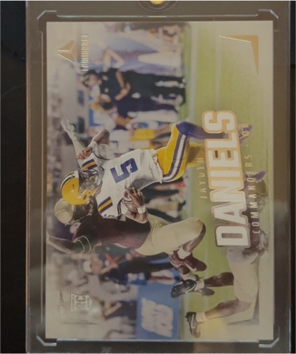 2024 Panini Luminance #182 Jayden Daniels — front