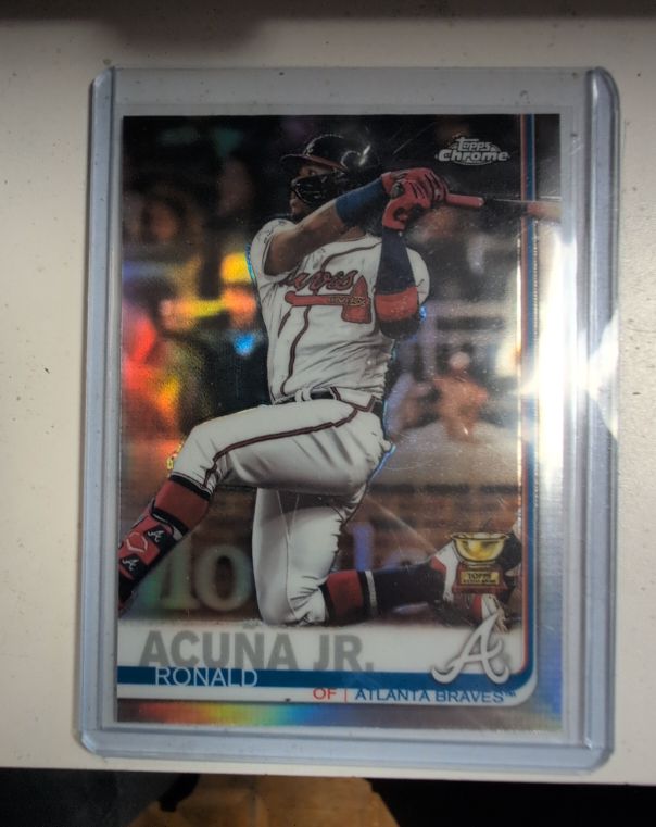 2019 Topps Chrome #117 Ronald Acuna Jr. — front