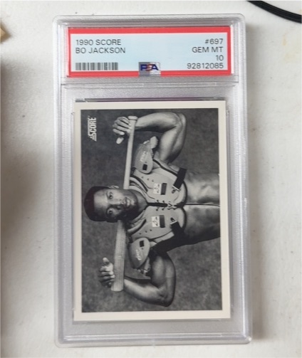 1990 Score #697 Bo Jackson — front