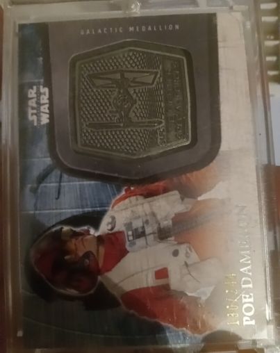2016 Topps Star Wars The Force Awakens Galactic Medallion Poe Dameron — front