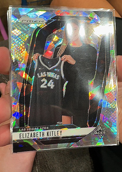 2024 Panini Prizm WNBA Elizabeth Kitley Cracked Ice — front