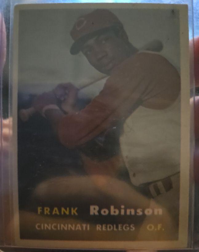 1957 Topps #35 Frank Robinson — front