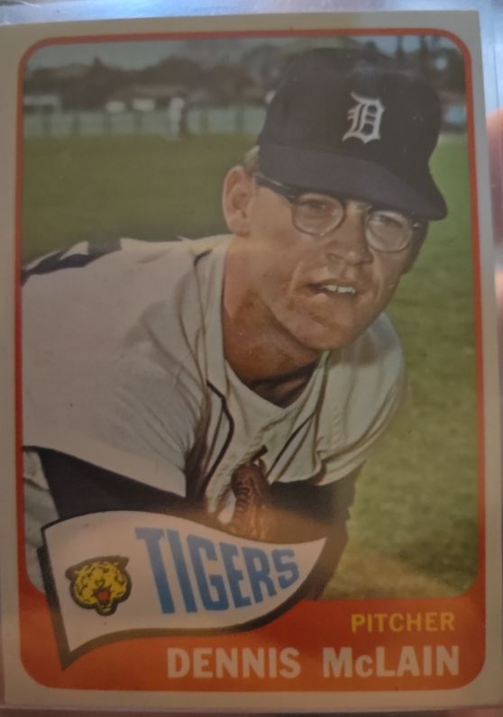 1965 Topps #236 Dennis McLain — front