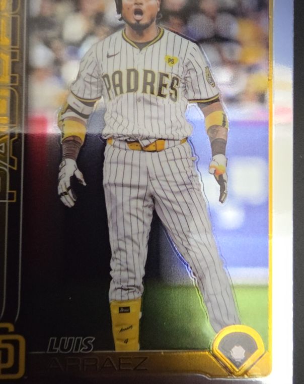 2025 Topps Series 2 #393 Luis Arraez — front