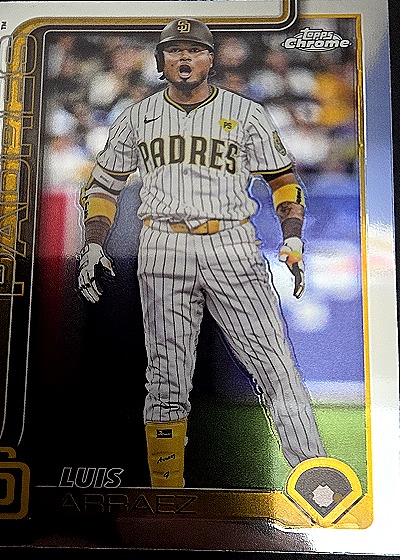 2025 Topps Chrome #216 Luis Arraez — front