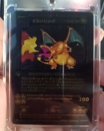 1999 Pokémon #4 Charizard — front