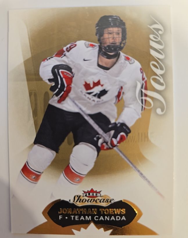 2014-15 Fleer Showcase #6 Jonathan Toews — front