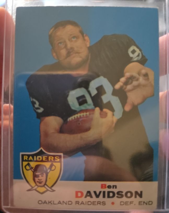 1969 Topps #128 Ben Davidson — front
