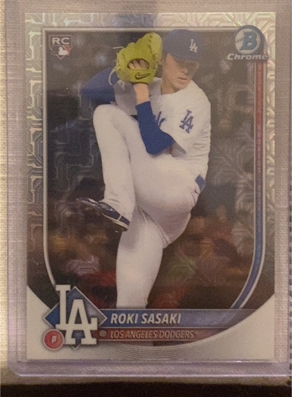 2025 Bowman Chrome #12 Roki Sasaki — front