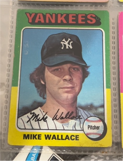1975 Topps #401 Mike Wallace — front