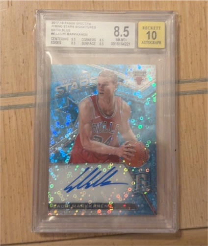 2017-18 Panini Spectra Prizing Stars Signatures #BLS Lauri Markkanen — front