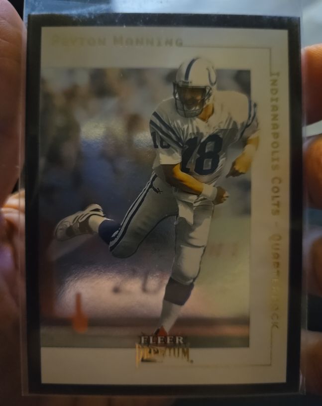 2001 Fleer Premium #84 Peyton Manning — front