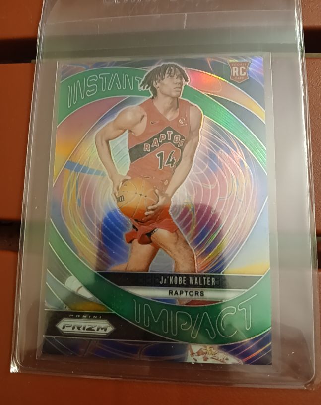 2024-25 Panini Prizm #18 Ja'Kobe Walter Instant Impact Green Prizm Rookie Card — front