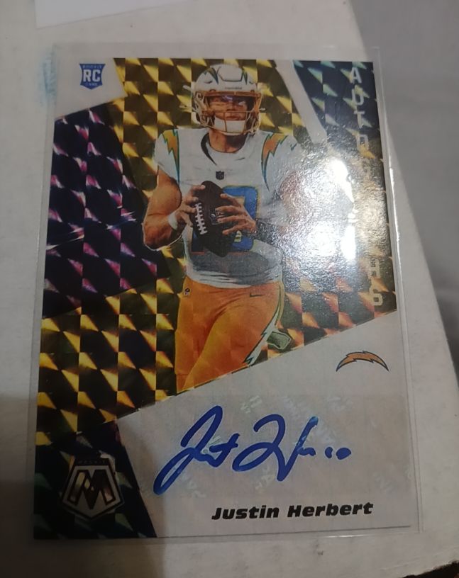 2020 Panini Mosaic #RA43 Justin Herbert — front