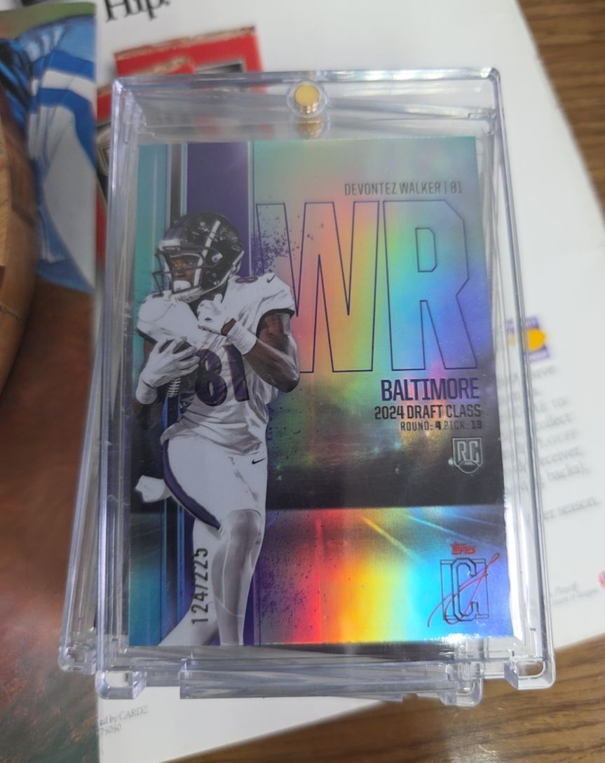 2024 Topps Signature Class #69 Devontez Walker — front