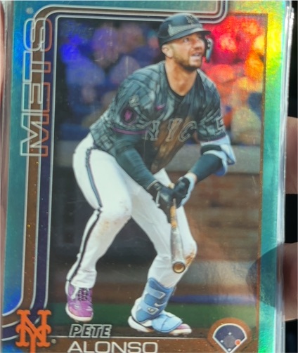 2025 Topps Chrome #136 Pete Alonso — front