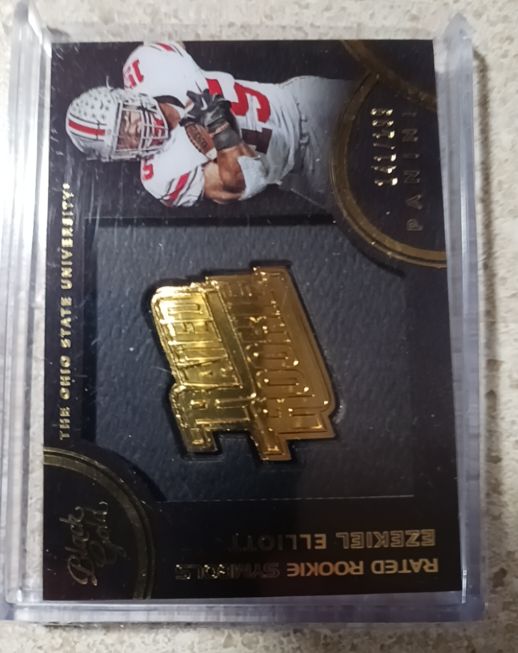 2016 Panini Black Gold Rated Rookie Symbols Ezekiel Elliott — front