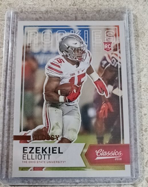2016 Panini Classics #212 Ezekiel Elliott — front