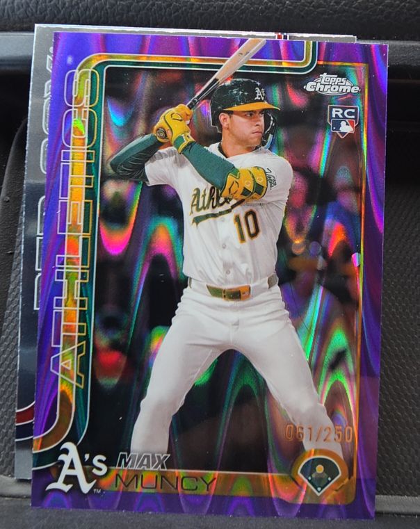 2025 Topps Chrome #221 Max Muncy — front