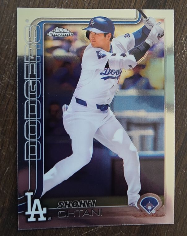 2025 Topps Chrome #1 Shohei Ohtani — front