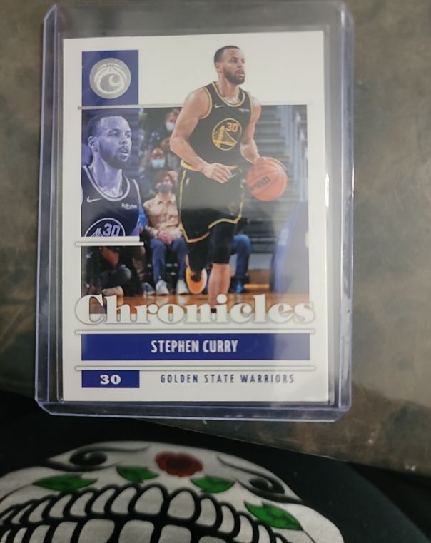 2021-22 Panini Chronicles #3 Stephen Curry — front
