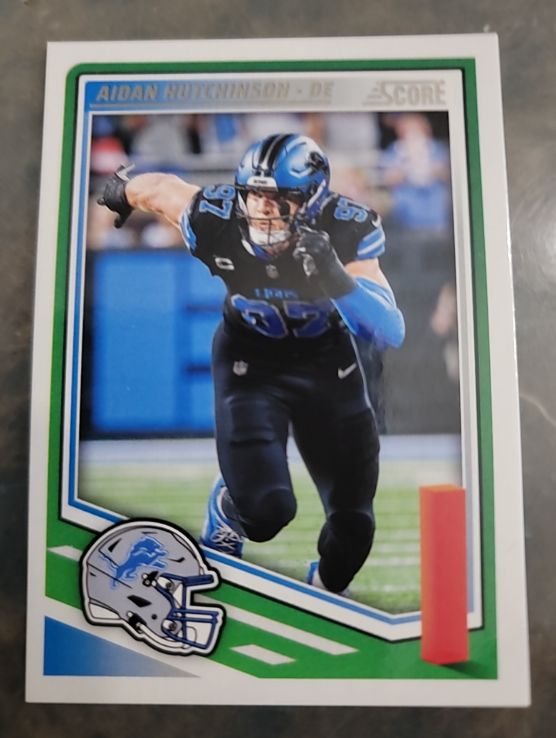2025 Panini Score #41 Aidan Hutchinson — front