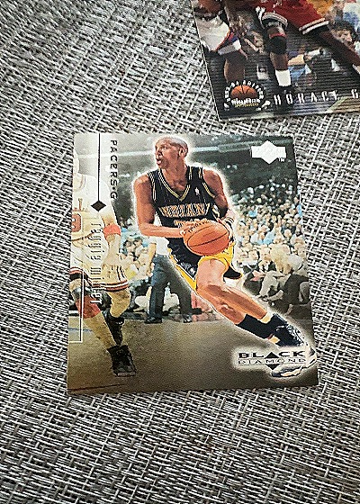 1998-99 Upper Deck Black Diamond #42 Reggie Miller — front