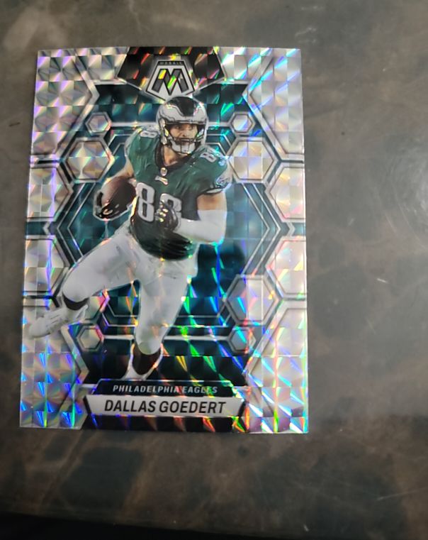2023 Panini Mosaic #195 Dallas Goedert — front
