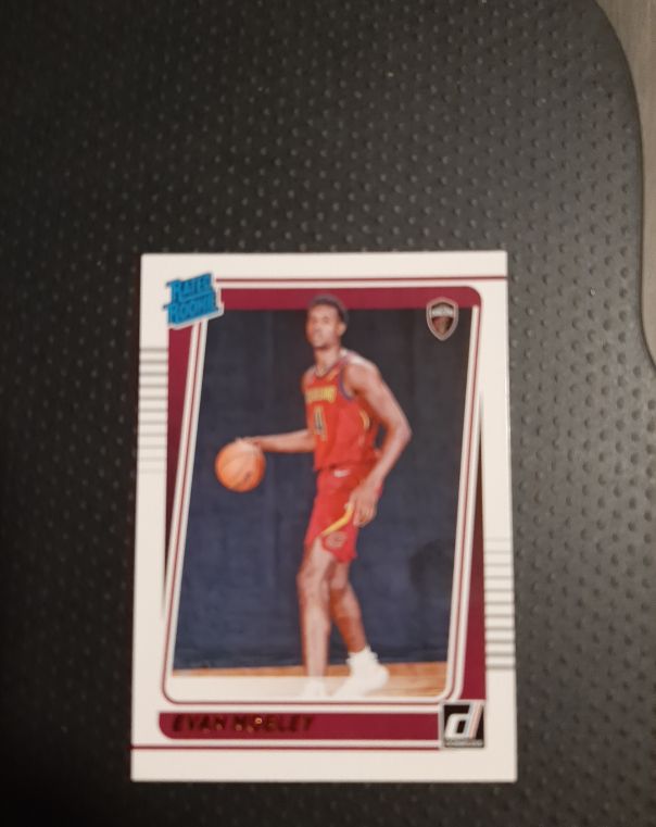 2021-22 Panini Donruss #225 Evan Mobley — front