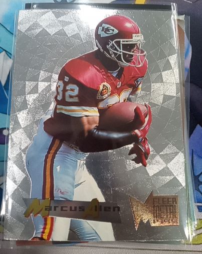 1995 Fleer Metal #2 Marcus Allen — front