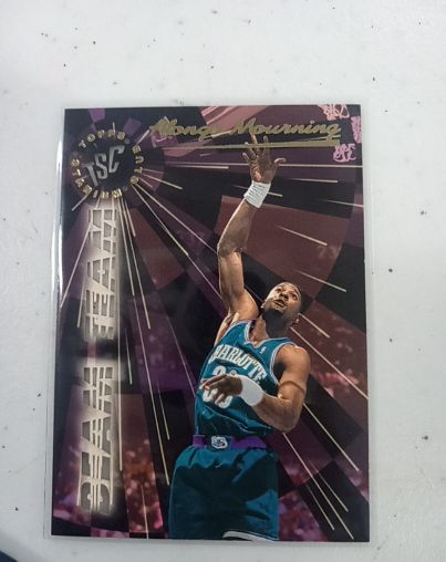 1995-96 Topps Stadium Club #BT10 Alonzo Mourning — front