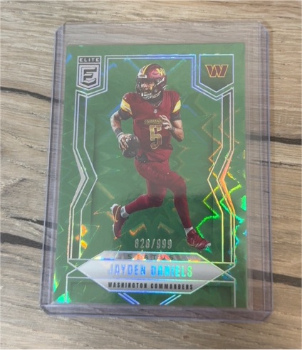 2025 Panini Donruss Elite #1 Jayden Daniels — front