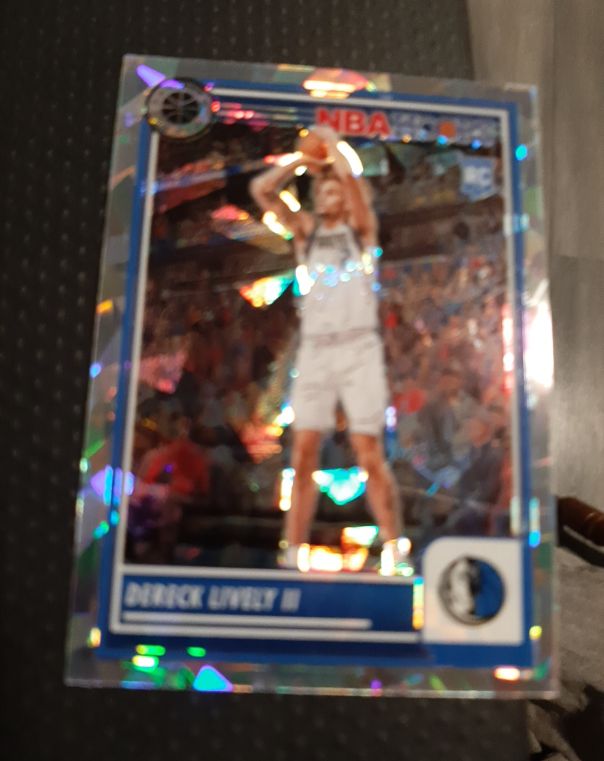 2023-24 Panini NBA Hoops Premium Stock #253 Dereck Lively II — front