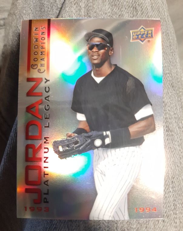 2021 Upper Deck Goodwin Champions Michael Jordan Platinum Legacy #MJP-7 — front