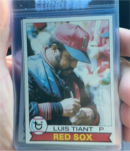 1979 Topps #575 Luis Tiant — front