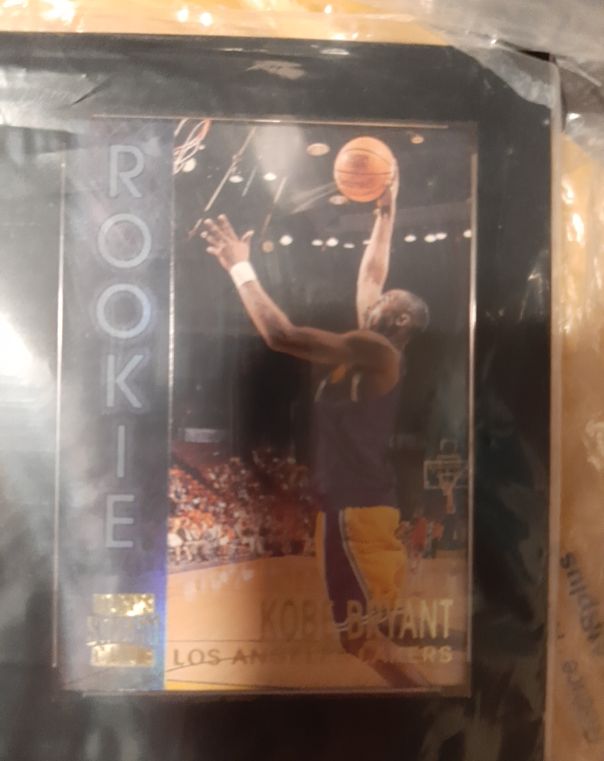 1996-97 Topps Stadium Club Rookies Series 2 #R9 Kobe Bryant — front
